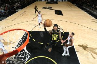 出了他们在 出了他们在