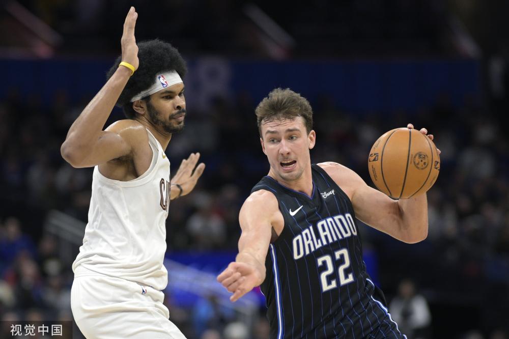 够在首次参 够在首次参