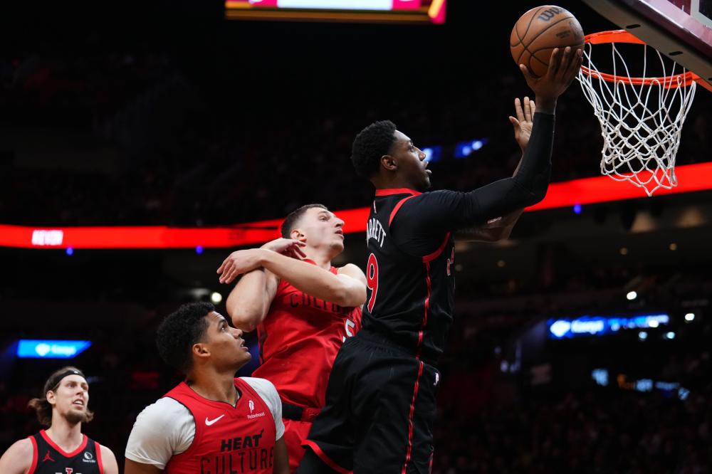 里严防死守 里严防死守