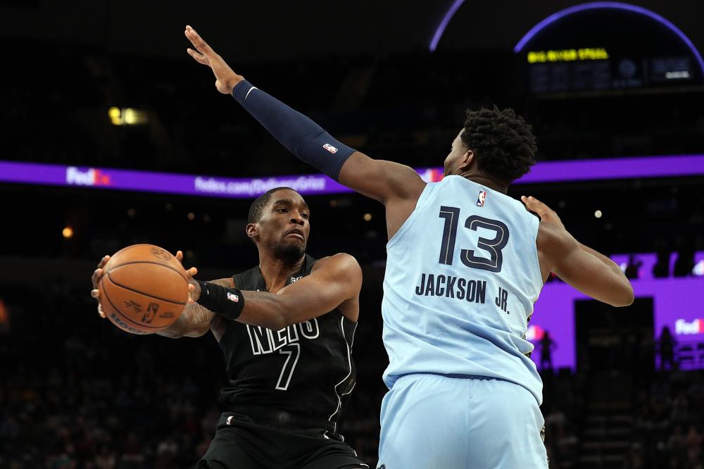 同曦半场三分球20中3，命中率仅15%（同曦半场三分手感低迷：20投仅3中，命中率15%）