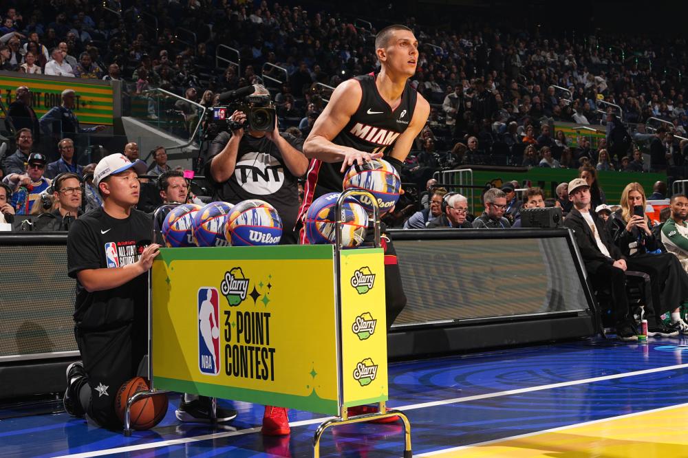 [图]莱昂纳多造2球冯劲破门 海港2-0亚泰迎两连胜